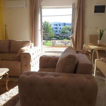 Dina Lux Apartman Jagodina Esterno foto