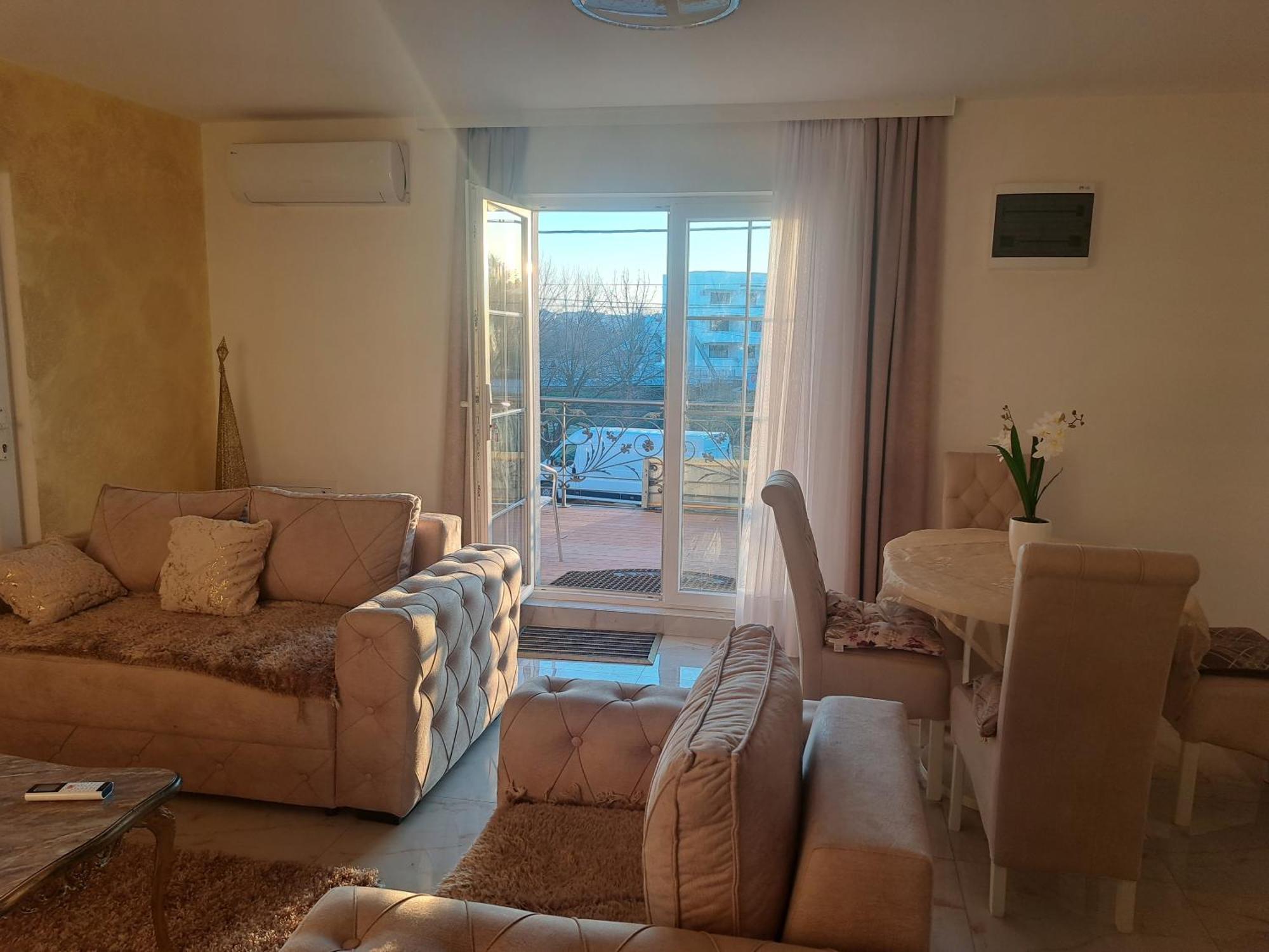 Dina Lux Apartman Jagodina Esterno foto